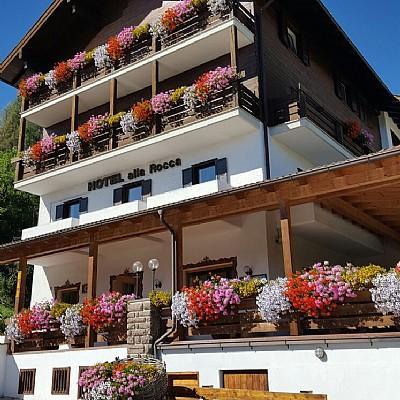 Hotel Alla Rocca ヴァレーナ エクステリア 写真