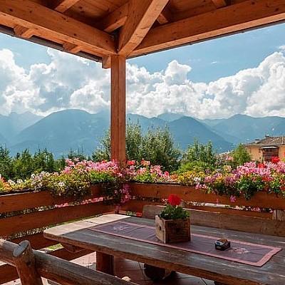 Hotel Alla Rocca ヴァレーナ エクステリア 写真