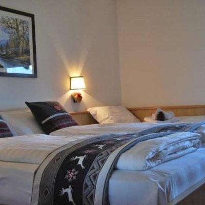 Hotel Alla Rocca ヴァレーナ エクステリア 写真